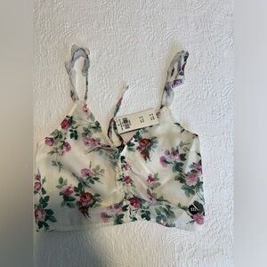 Abercrombie Floral Crop